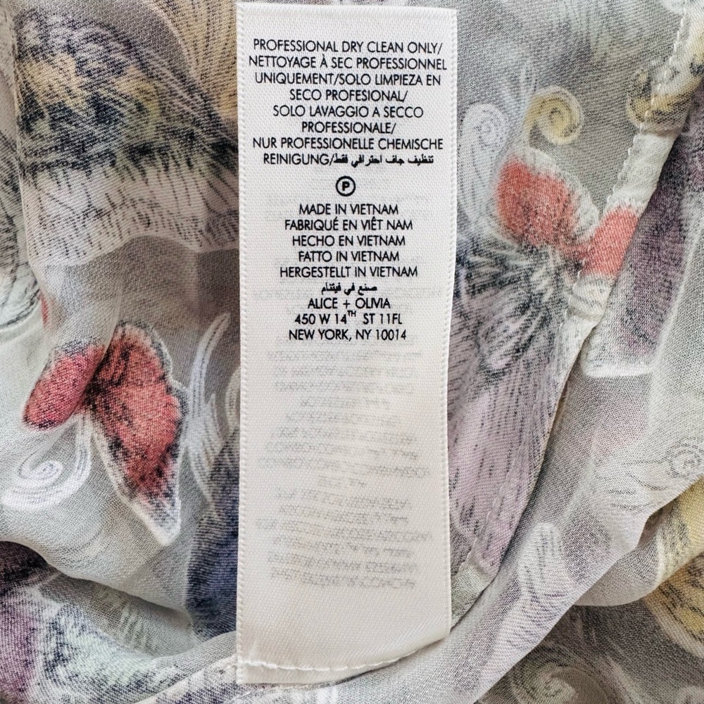 NWOT Women's Alice & Olivia Silk Butterfly Print Blouse Sheer Work Size Large - Picture 7 of 9